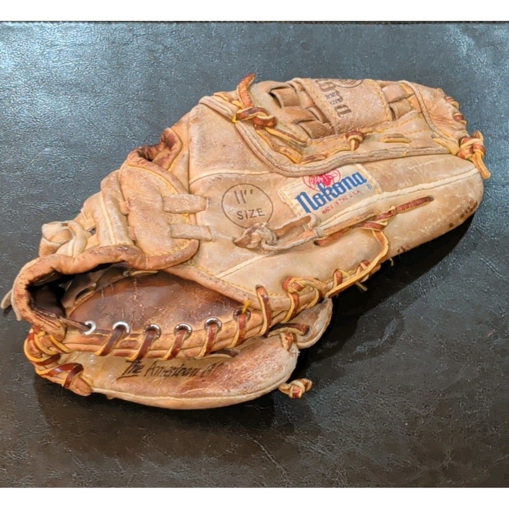 Vintage Nokona AMG-100 Baseball Glove 11" RHT White Label Top Grain Leather USA